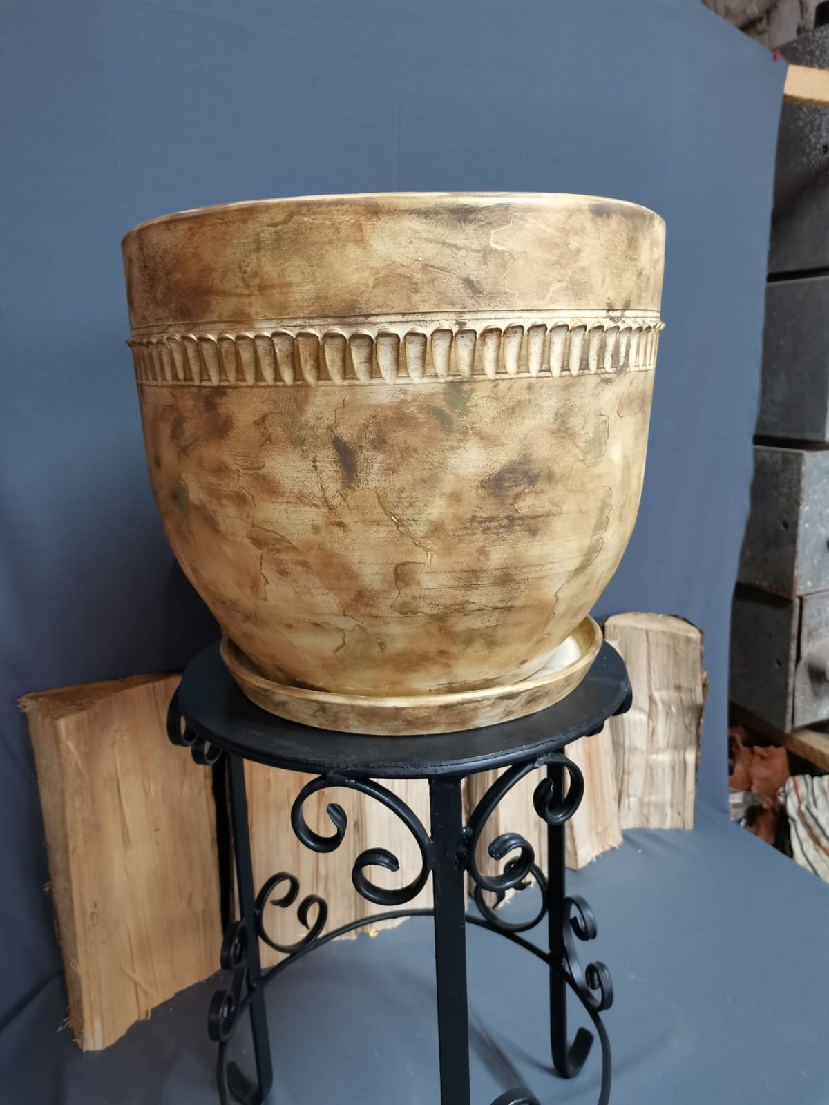 GHIVEGI GARDEN PICTAT